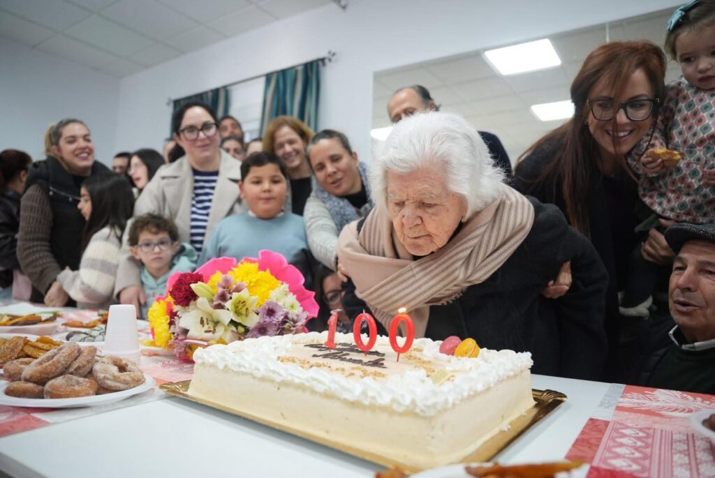 Rosario Ariza Aragón celebra 100 años de una vida marcada por el esfuerzo, la familia y la superación