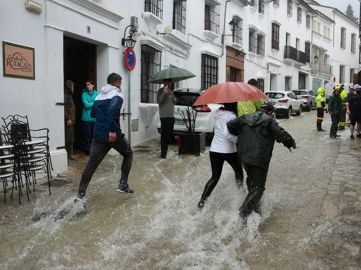 Desalojado el municipio de Grazalema ante la situación de riesgo provocada por el temporal