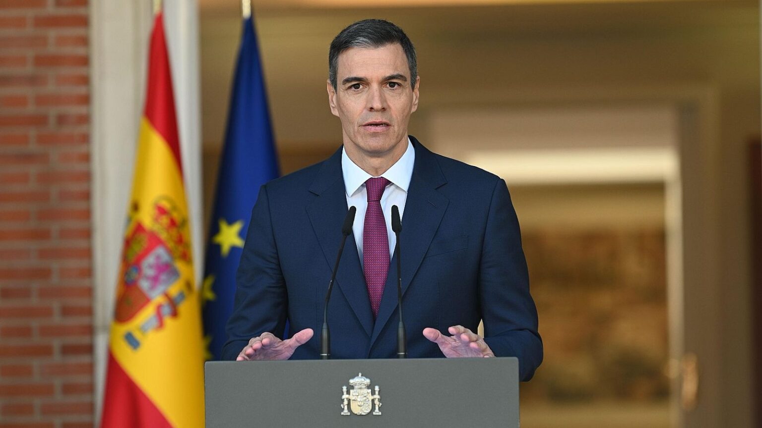 Pedro Sánchez mantiene contacto directo con Juanma Moreno para coordinar la respuesta ante la borrasca Leonardo