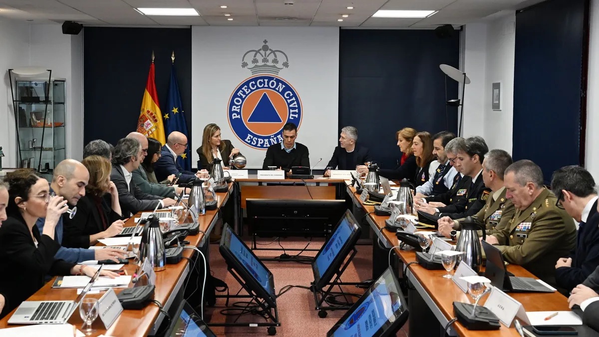 Pedro Sánchez, preside la Unidad de Valoración de Riesgos ante las borrascas ‘Leonardo’ y ‘Marta’ y llama a la población a extremar precauciones