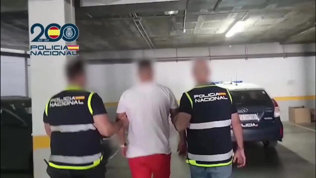 Detenido en Sevilla por arrojar veneno para ratas y salchichas con clavos a un parque canino