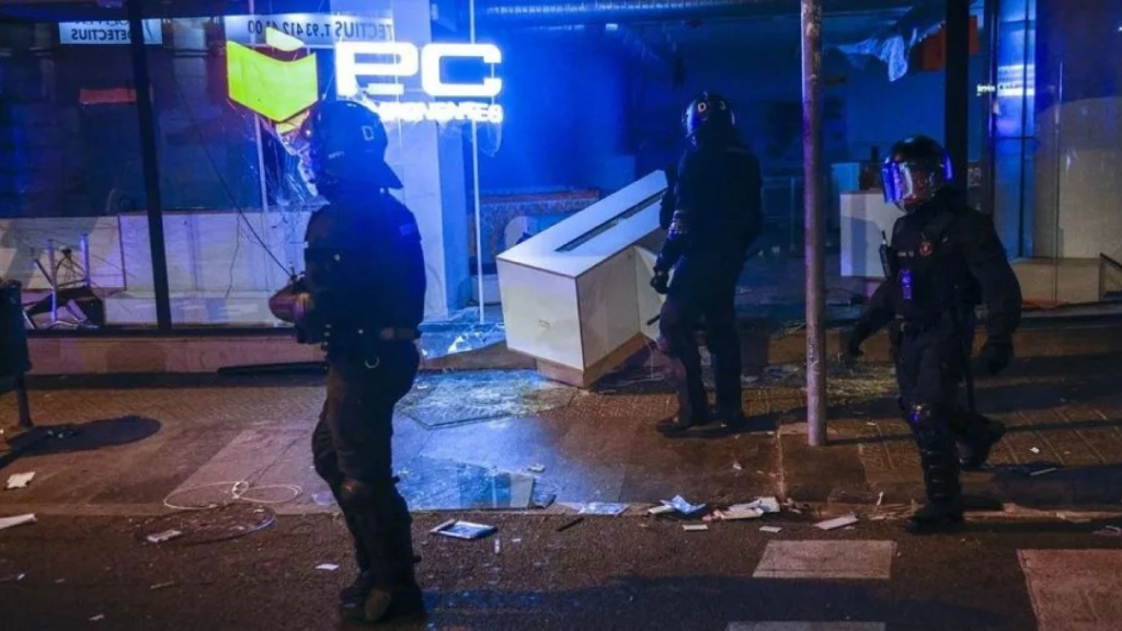 Detenido en Valencia el presunto fundador de Blocus España por organizar convocatorias para saquear comercios