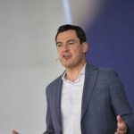 Juanma Moreno exige revisar todas las vías férreas de Andalucía tras la tragedia de Toledo