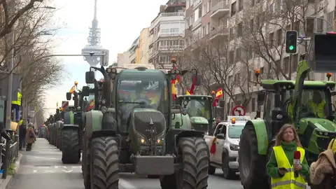 Los agricultores rechazan el acuerdo europeo sobre la PAC y mantienen la gran tractorada en Madrid